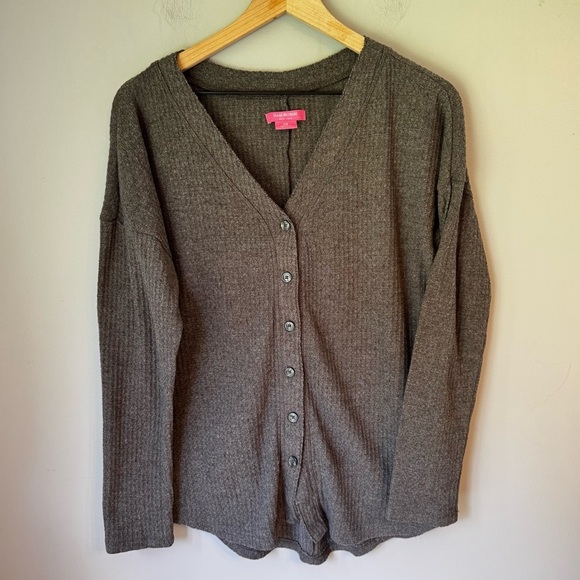 Isaac Mizrahi Women's Gray Waffle Knit Casual Button Up Lightweight Sweater Sz M - Picture 2 of 8